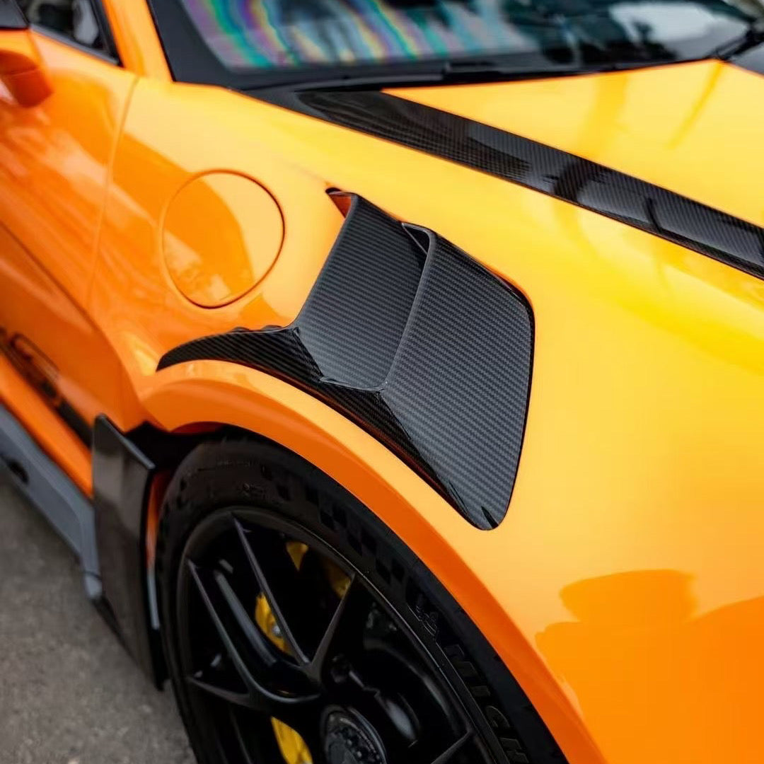 Porsche 992 GT3RS carbon pack