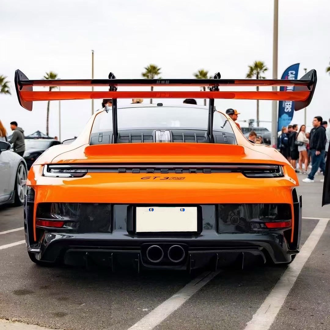 Porsche 992 GT3RS carbon pack