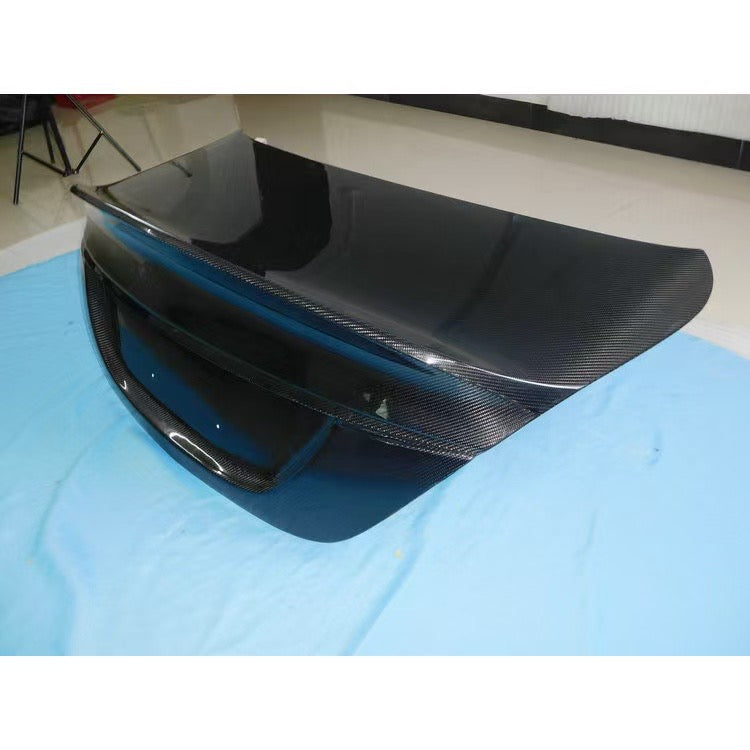 C63 AMG W205 sedan carbon trunk lid