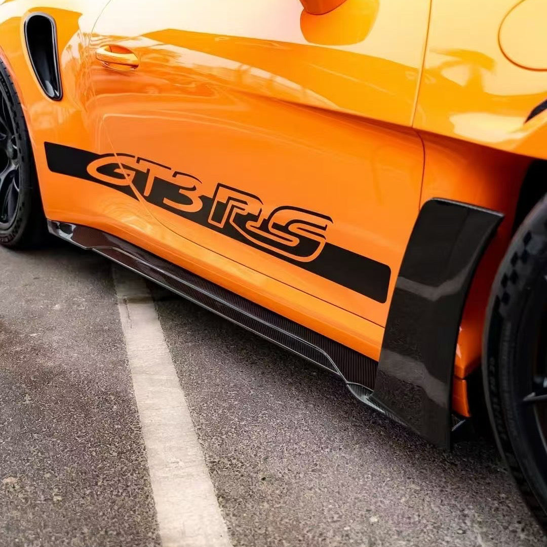 Porsche 992 GT3RS carbon pack